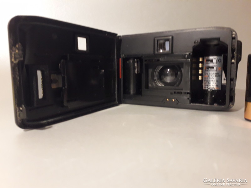 Vintage YASHICA T3 Super Carl Zeiss Tessar 2.8/35mm fényképezőgép