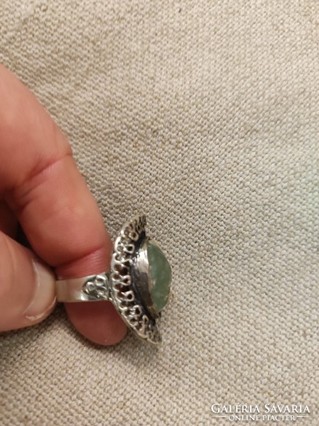 Izraeli ezüst gyűrű római üveggel