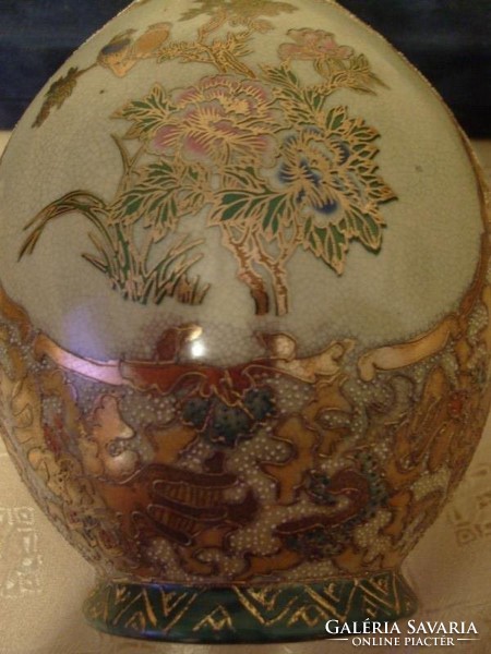 Antique Luxury Flawless Gold Applique Chinese Bird Porcelain Yuchengfeng, .Vase + German + English