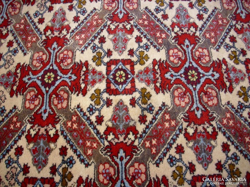 Handmade Persian rug 131x194cm