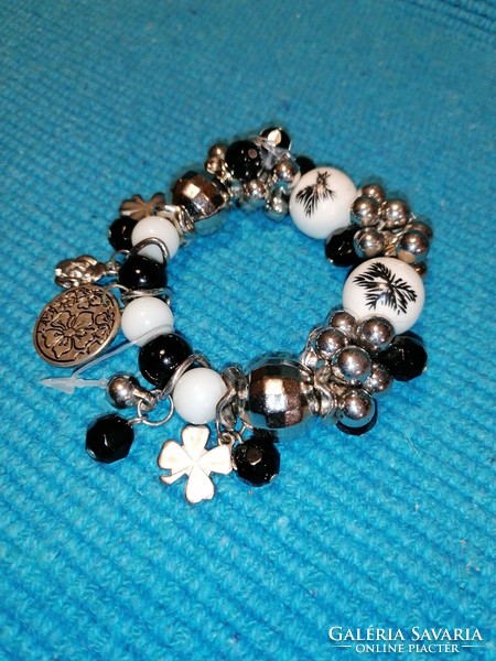 Black and white bracelet (265)