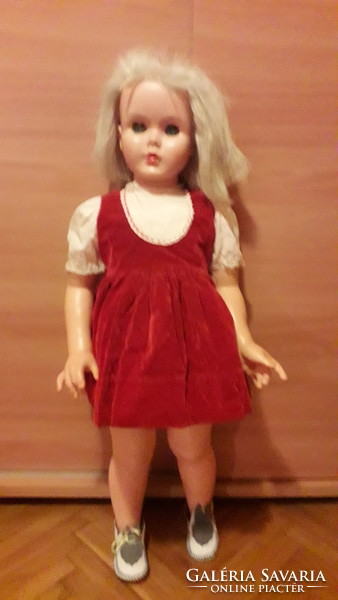 Retro walking doll, walking doll, life-size, with original clothes, plastic/rubber body.