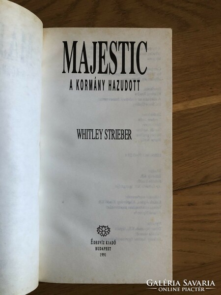 Whitley Strieber - Majestic / A kormány hazudott