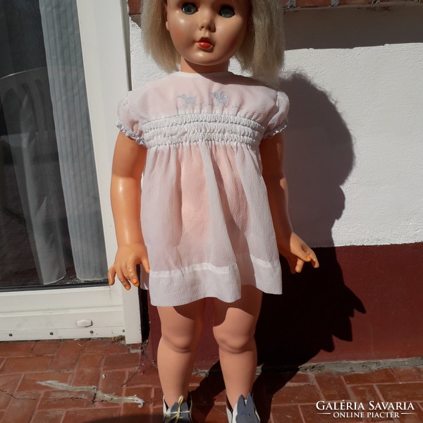 Retro walking doll, walking doll, life-size, with original clothes, plastic/rubber body.