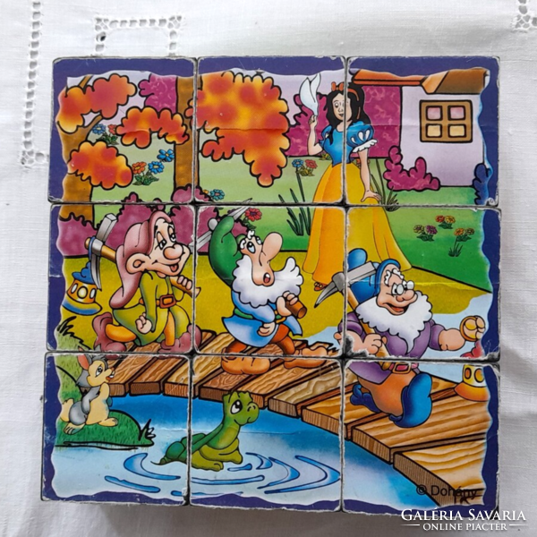 Retro fairy tale cube puzzle