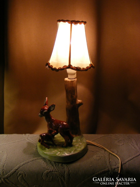 Őzmama és őzgida kerámia éjjeli asztali lámpa