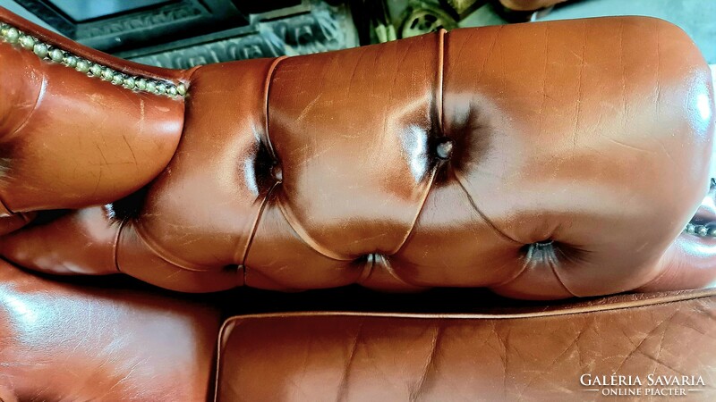 Beautiful chesterfield leather sofa set with ears