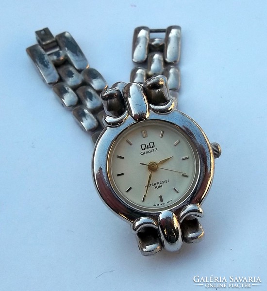 Q&Q women's watch