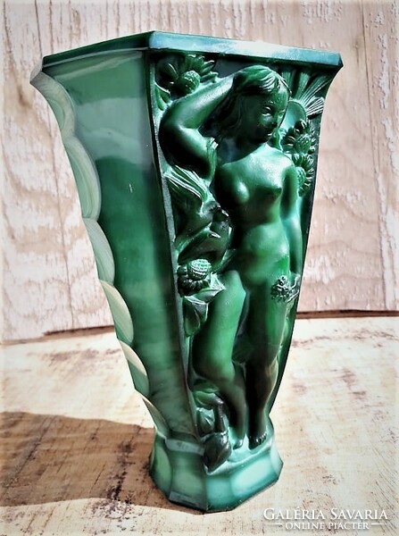 2 pcs. Malachite glass vase / c. Schlevogt tapestry.