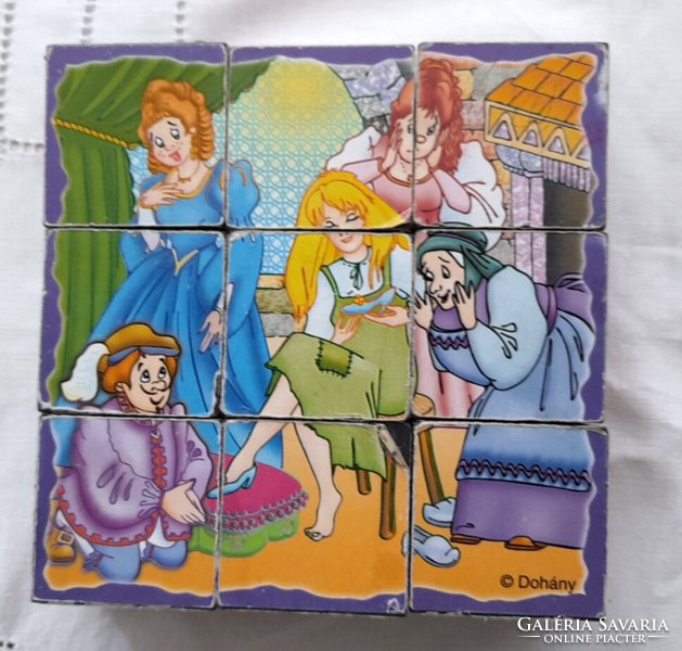 Retro fairy tale cube puzzle