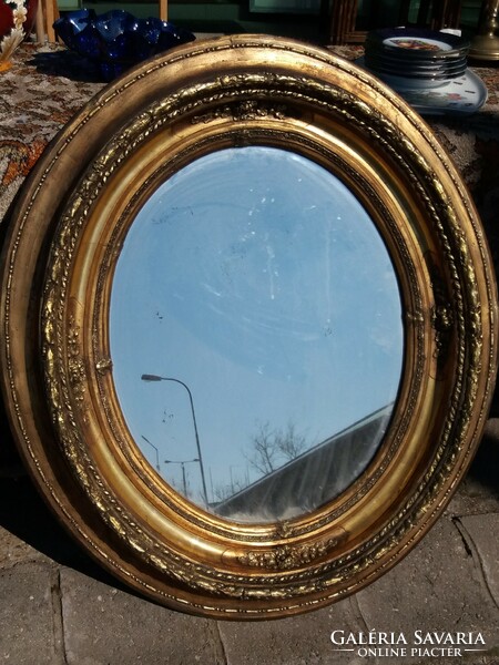 Mirror.
