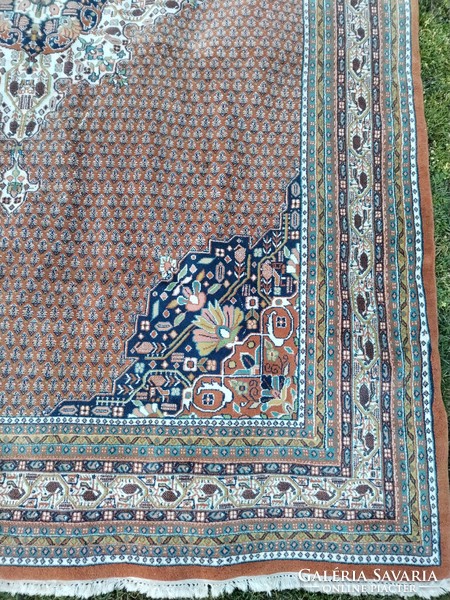 Antique large hand rug for sale at a low price! Size: 348x250 cm