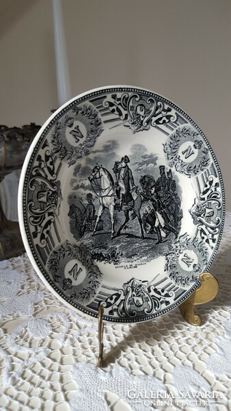 Antik,Boch Freres La Louviere fajansz tányér híres Napóleoni csaták képeivel 6db.
