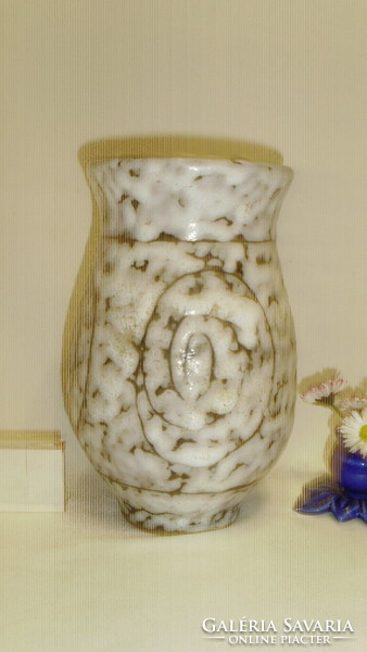 Retro ceramic vase - 19 cm - industry. District /?/