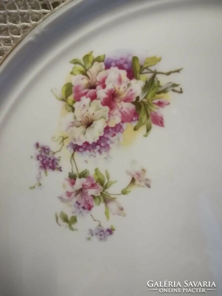 Porcelain cake plate, offering