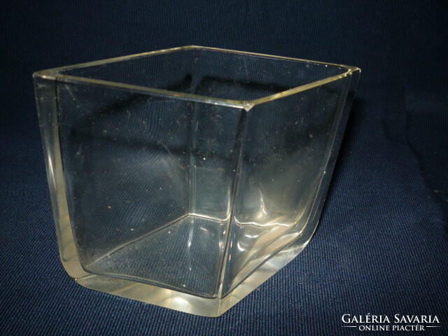 Rhombus shaped glass