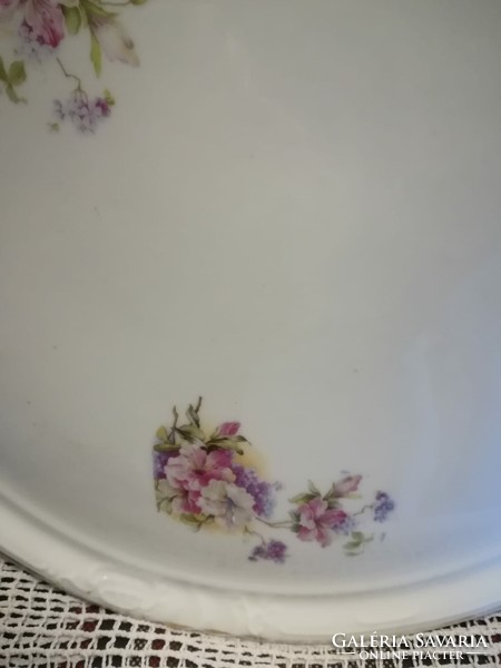 Porcelain cake plate, offering