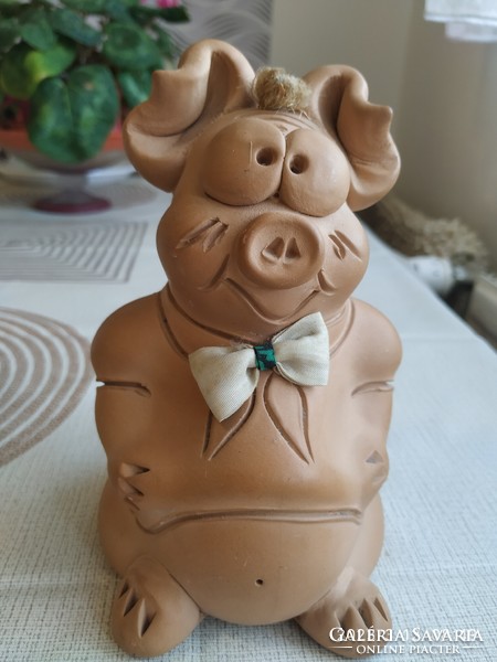 Ceramic pig bush, figurative statue for sale!