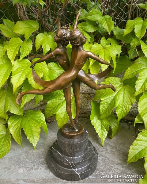 Dancing women - bronze sculpture