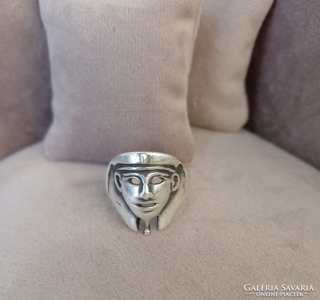 Silver ring pharaoh
