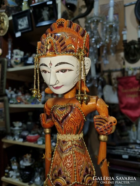2 Indonesian wooden carved figures