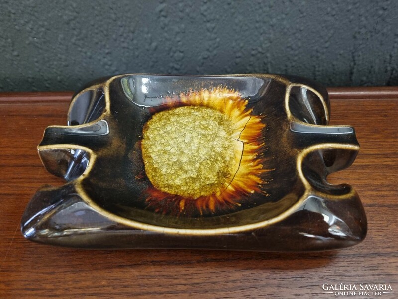 Gyula Végvár sunflower sunbeam pattern glass-glazed ceramic ashtray ashtray - 51141