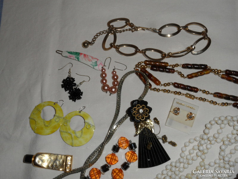 Older jewelry package (25 pcs)