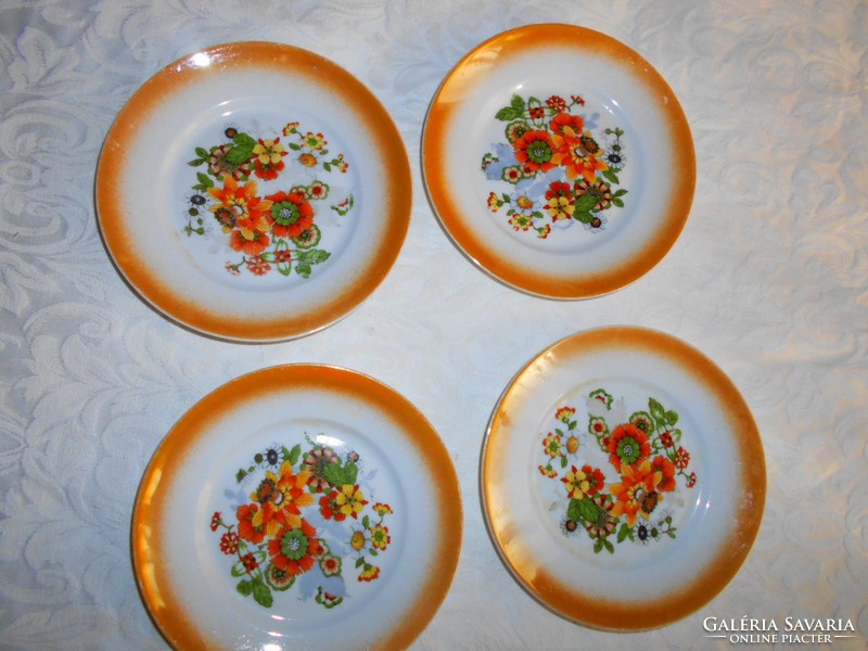 4 zsolnay cake plates HUF 1800/pc