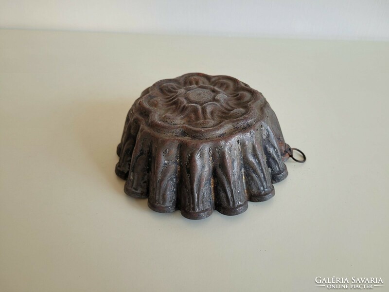Régi sütőforma vas antik kuglófsütő forma cukrász eszköz