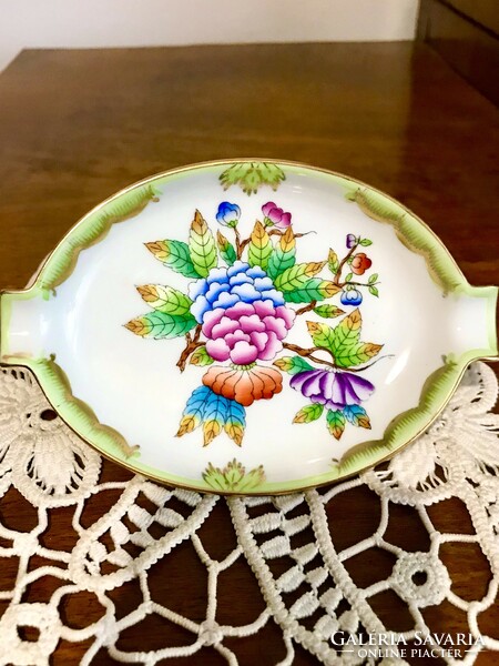 Large ashtray with Victoria pattern from Herend