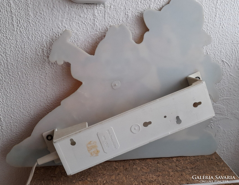 Retro disney plastic wall lamp - chip & dale -