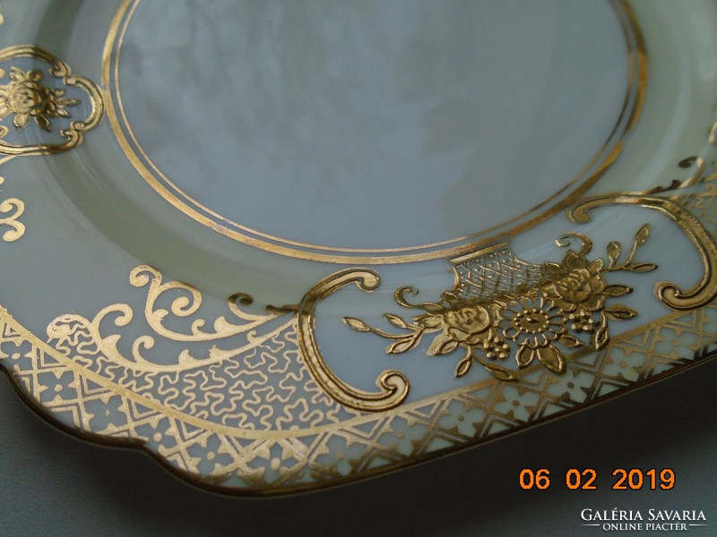 1920 Noritake luxury Japanese art deco porcelain plate, gold brocade flower basket pattern, pattern number 44318