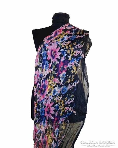 Women's shawl 53x155 cm. (3181)