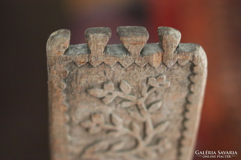 Carved folk gourd with tree of life