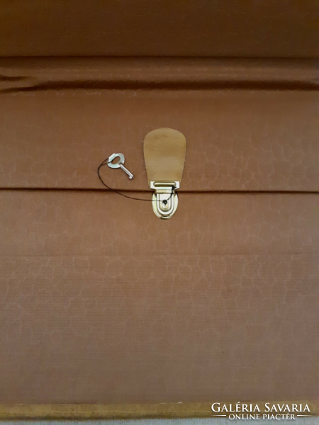 Hand-made printed patterned file with canvas lining and small lockable key compartment