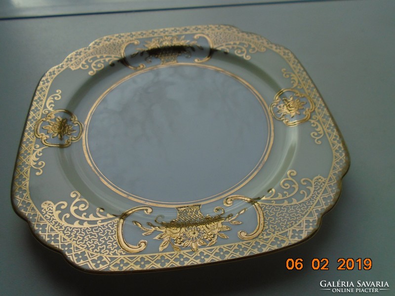 1920 Noritake luxury Japanese art deco porcelain plate, gold brocade flower basket pattern, pattern number 44318