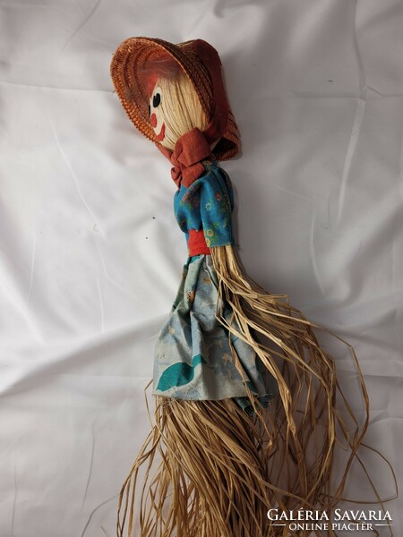 Straw doll from the 1930s-40s