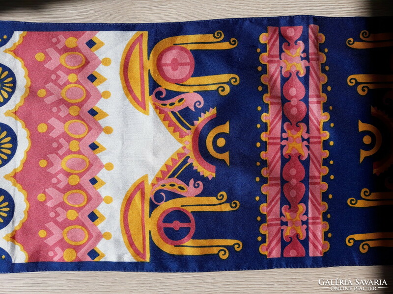 Art deco / art nouveau motif scarf (100 x 25 cm)