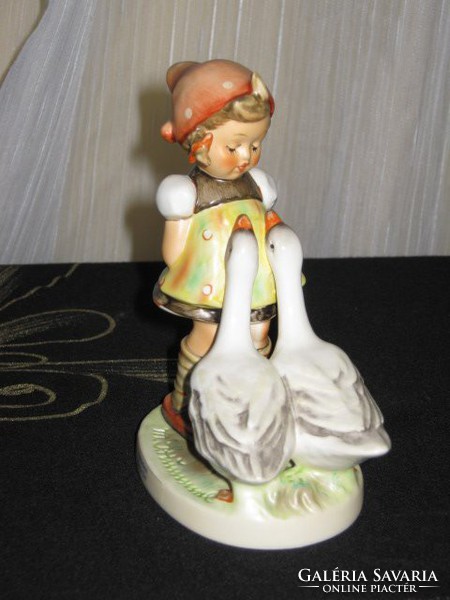 Hummel goebel charming figurine, goose girl, large size