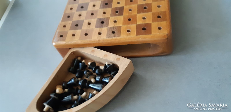 Utazó mini fiókos sakk