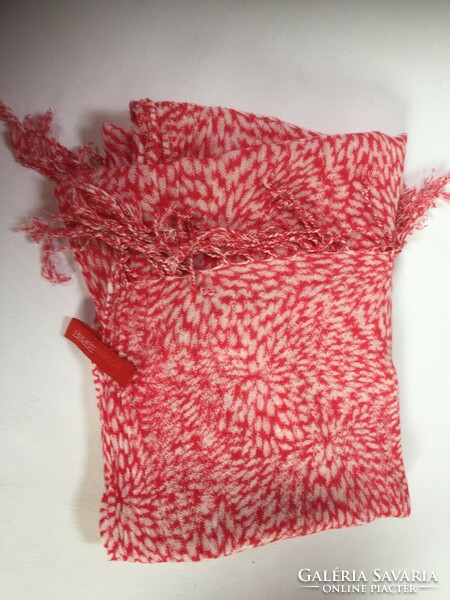 Esprit crinkle-effect large scarf with fringes in red