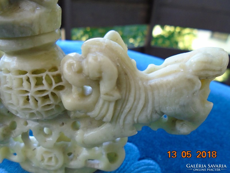Kínai faragott zsírkő füstölő Qing dinasztia 3 FO kutyával