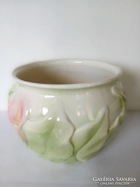 Vintage majolica pot, medium size