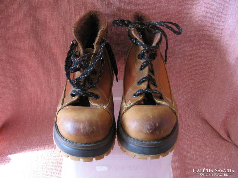 Walker style boy friend yellow leather fur boots 40