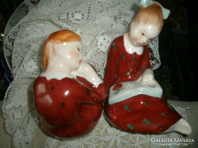Bodrogkeresztúr ceramic little girls in pairs