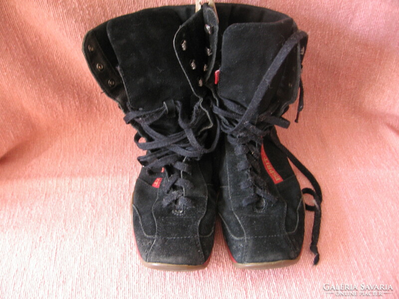 Fekete ESPIRIT CAS 4101 csizma, száras sportcipő