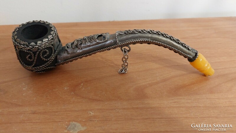 (K) oriental pipe, with metal decoration, like new