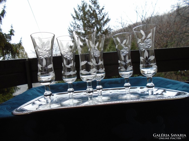 Art deco rose and leaf pattern champagne engraved, polished tall slim stemmed glass 6 pcs 18 cm