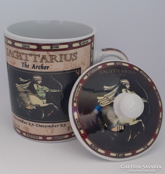 Star-marked porcelain mug with small lid - arrowhead
