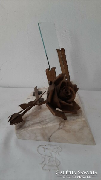 Picture holder, table decoration